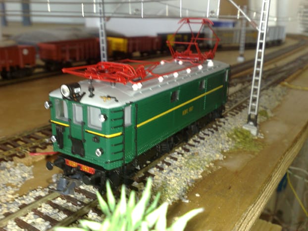 281 007